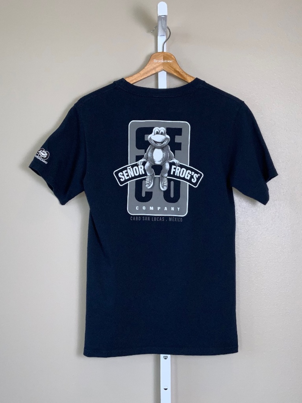 Senor Frogs Short Sleeve Graphic T-Shirt